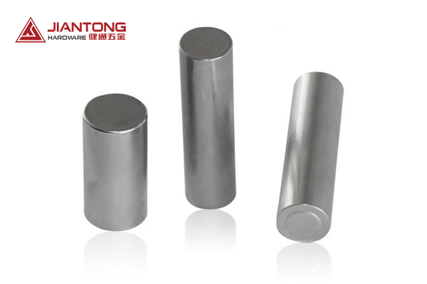 電池殼拉伸，表面鍍鎳